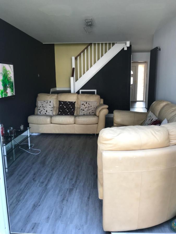 Double Room Next To Burnham Elizabeth Line Station سلوف المظهر الخارجي الصورة