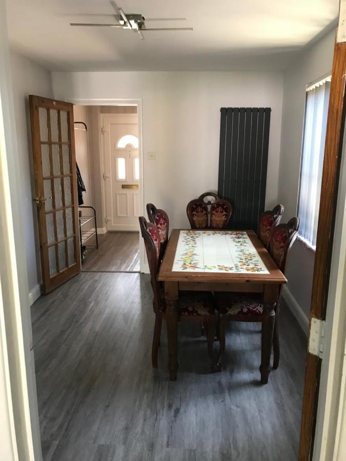 Double Room Next To Burnham Elizabeth Line Station سلوف المظهر الخارجي الصورة